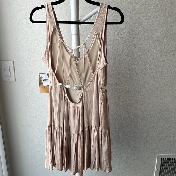 PAPER CRANE Bohemian Backless Cutout Summer Dress - Picture 4 of 7